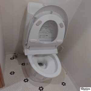 「黄ばみ・黒ずみとサヨナラ！」清潔トイレをキープするコーティングの力